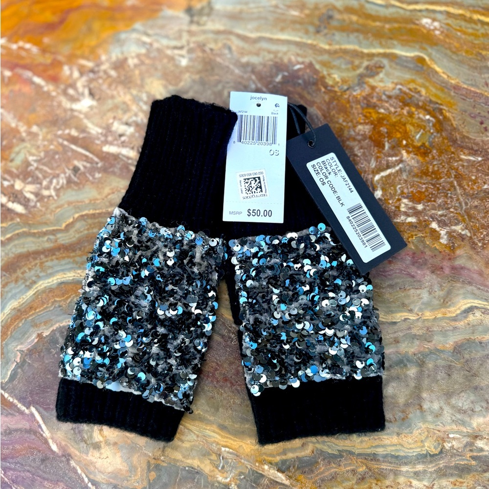 NWT SEQUIN FINGERLESS GLOVES